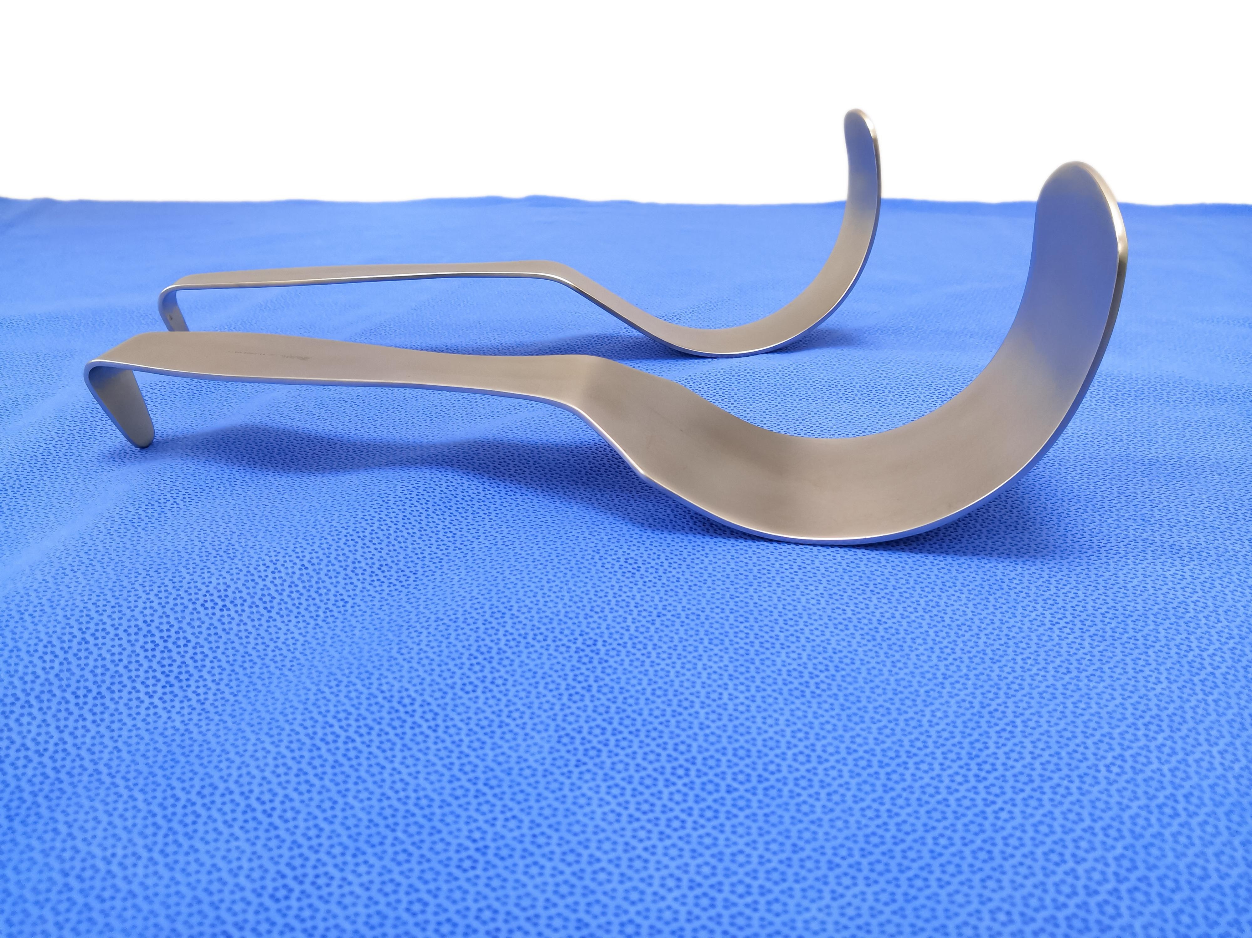 Retractor (Deaver)